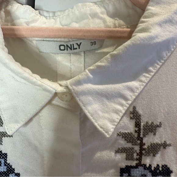 Boxy White Cropped Top Button Up Embroidered Floral Cross Stitch Collared Small - Picture 5 of 5